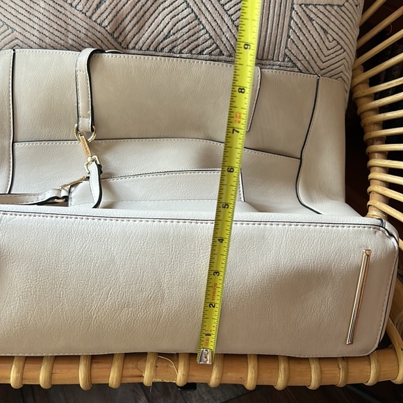 Steve Madden Tote - Picture 13 of 14